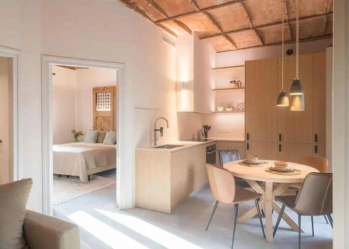 Lacomuna Oasis Girona